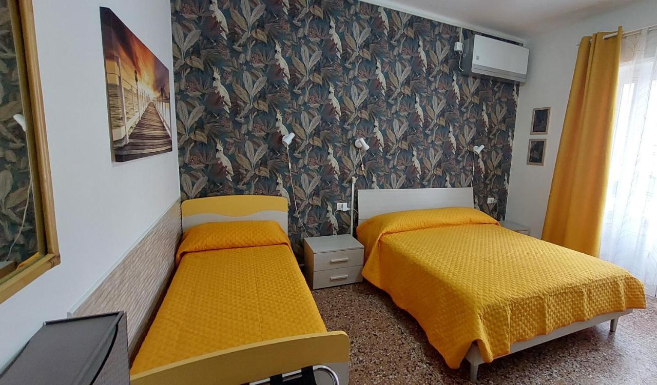 Hotel La Lanterna 2*